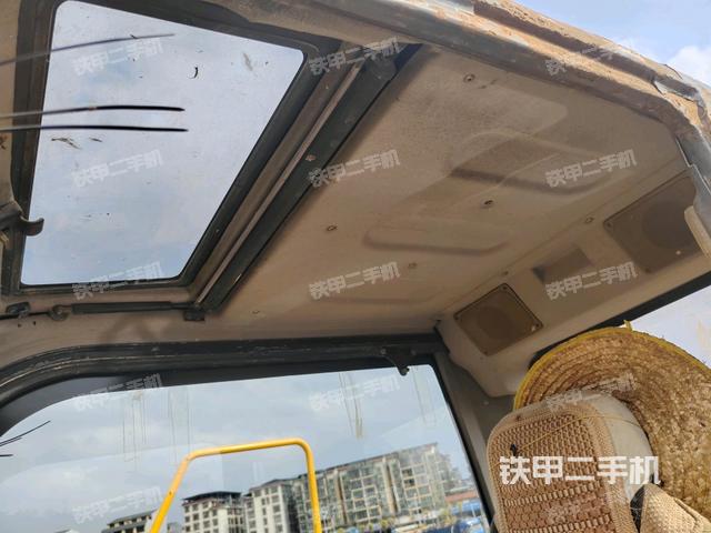 座椅左側(cè)控制臺(tái)/音響/含左手柄(駕駛室部分) 座椅左側(cè)控制臺(tái)/音響/含左手柄(駕駛室部分)