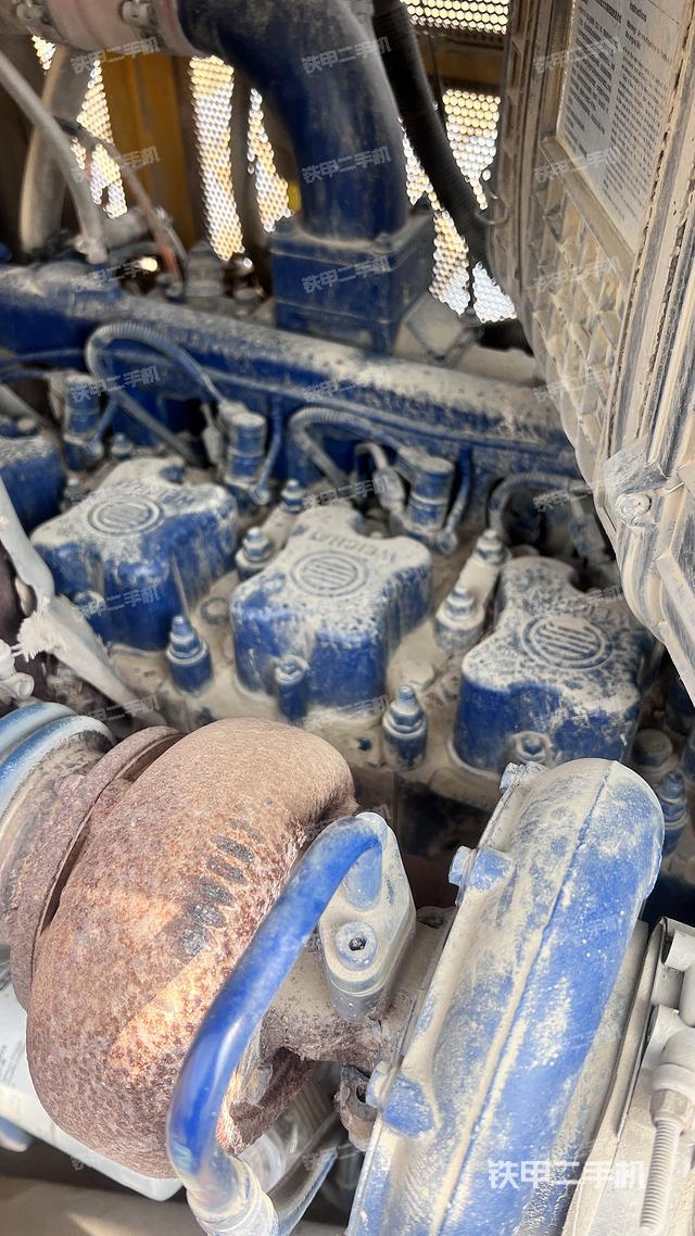 驾驶室操作台（设备外观及核心部件）