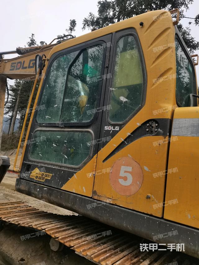 座椅后部（駕駛室部分）