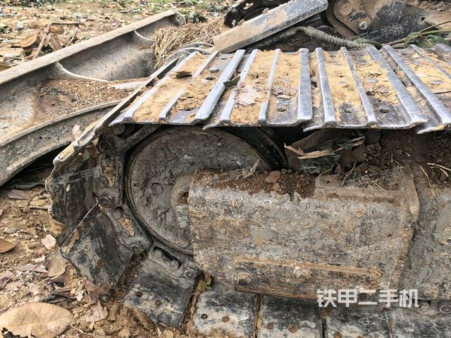 左側(cè)行走馬達(dá)蓋板（行走機(jī)構(gòu)）