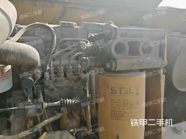 發(fā)動機整體俯視(整機外觀) 發(fā)動機整體俯視(整機外觀)