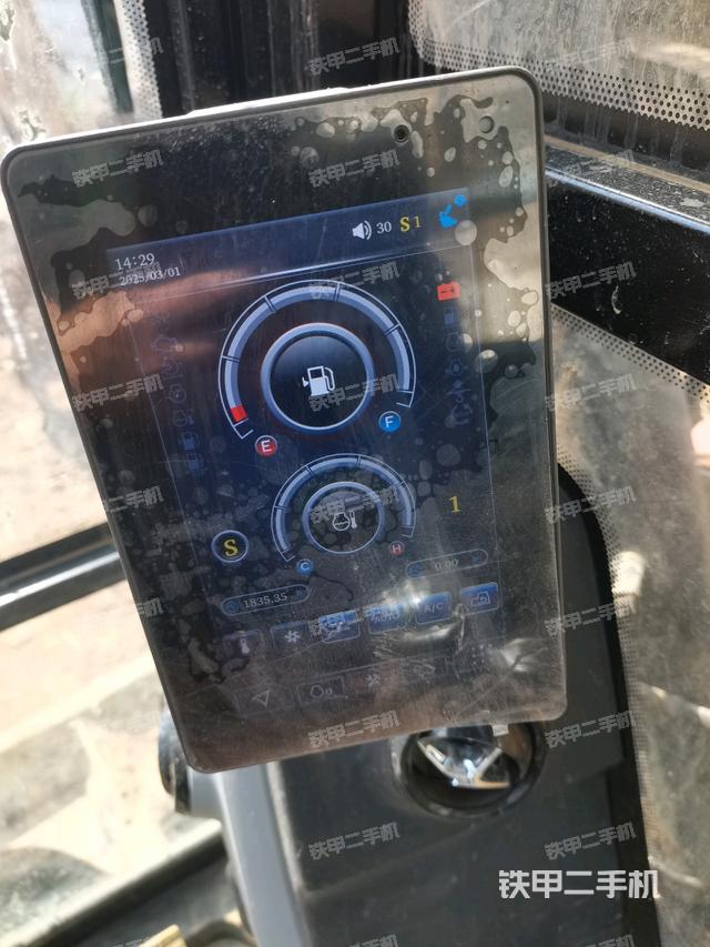 顯示屏?（駕駛室部分）