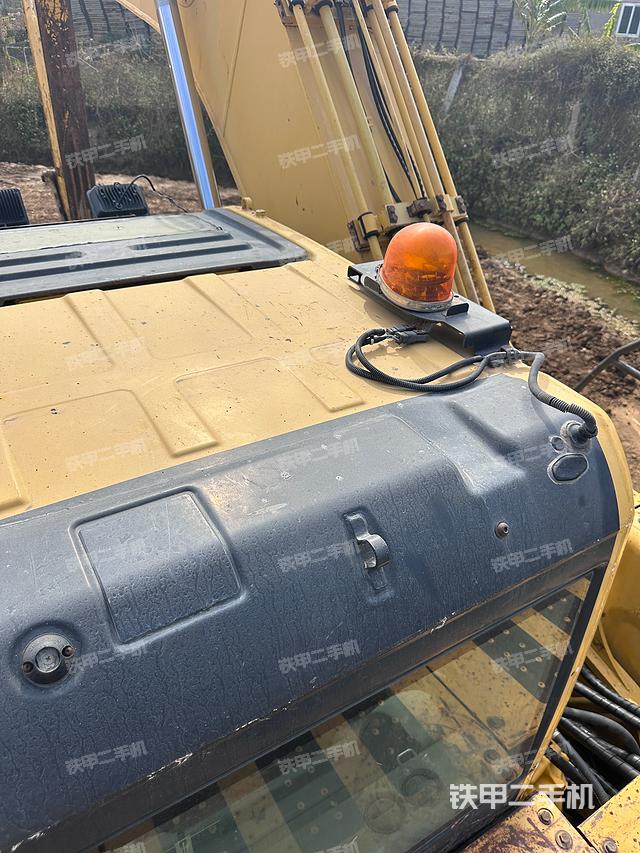 駕駛室頂部（整機(jī)外觀）