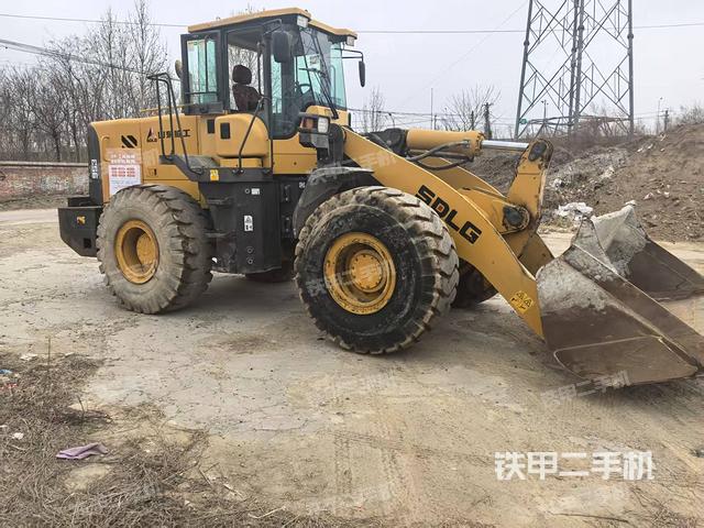 駕駛室操作臺(tái)（整機(jī)外觀及大件）