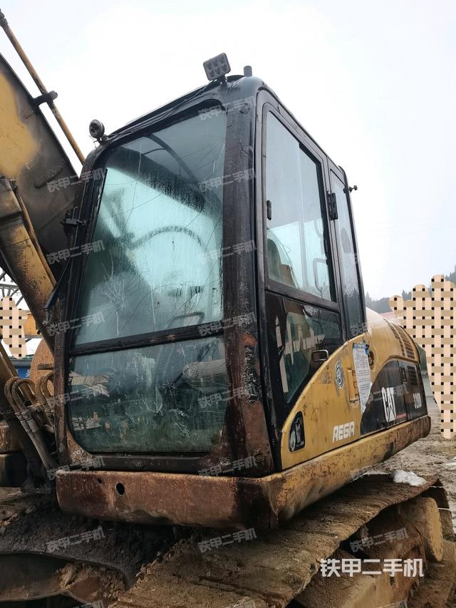 駕駛室左前45度(駕駛室部分) 駕駛室左前45度(駕駛室部分)