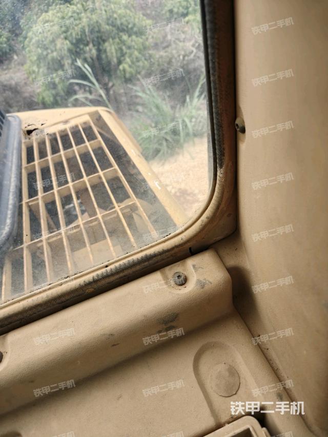 后窗玻璃角標(biāo)（駕駛室部分）