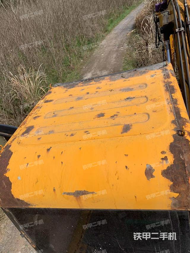 駕駛室頂部（整機(jī)外觀）