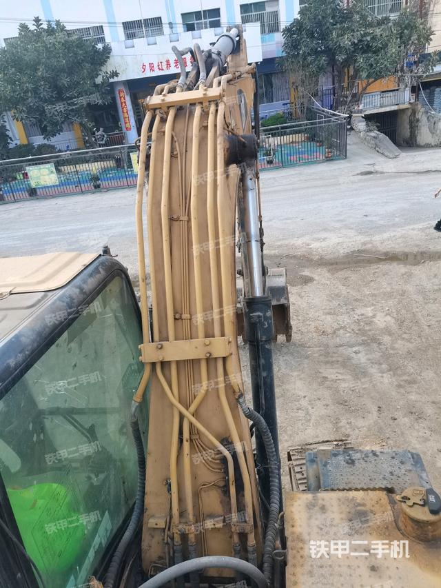 大臂背部俯視（工作和回轉裝置）