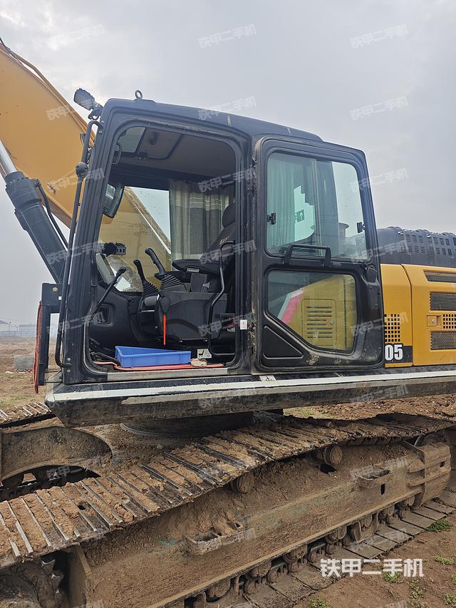 驾驶室整体（整机外观）