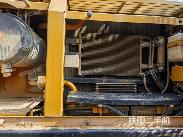 散熱器正面（大件艙室）