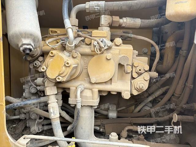 散熱器正面(大件艙室) 散熱器正面(大件艙室)