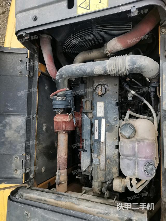 氣門室蓋螺絲特寫（上車部件）