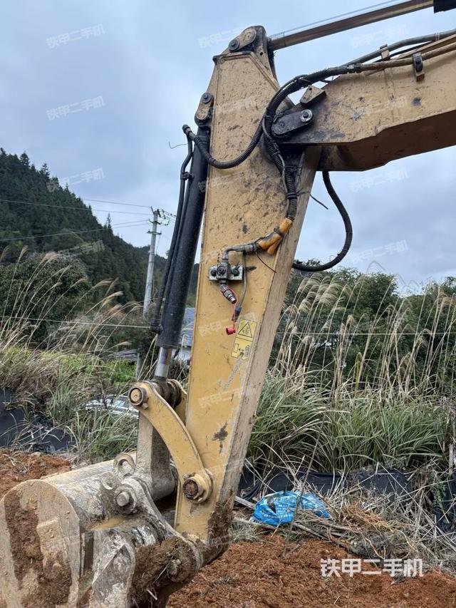 鏟斗右后整體(工作和回轉裝置) 鏟斗右后整體(工作和回轉裝置)