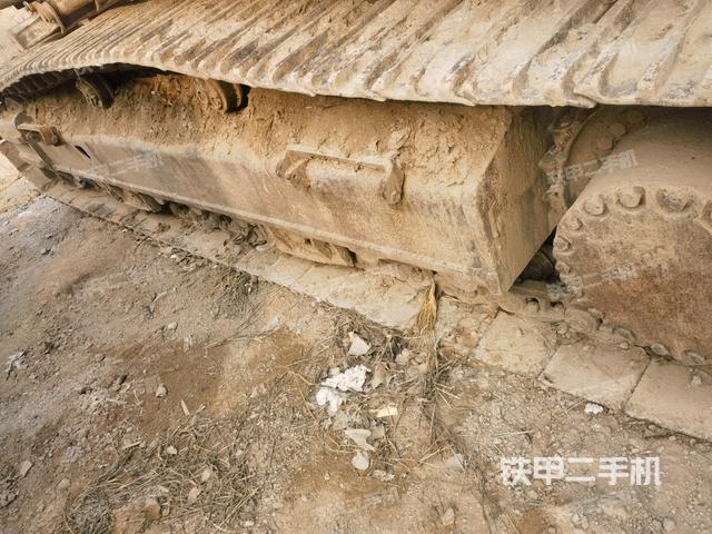 單側(cè)履帶整體（整機(jī)外觀）