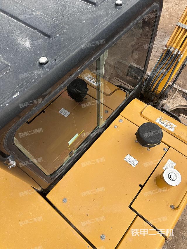 駕駛室頂部（整機(jī)外觀）