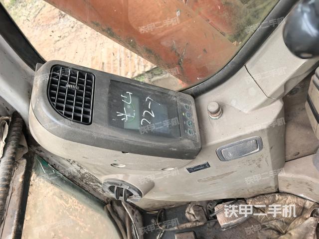 右侧玻璃角标（驾驶室部分）