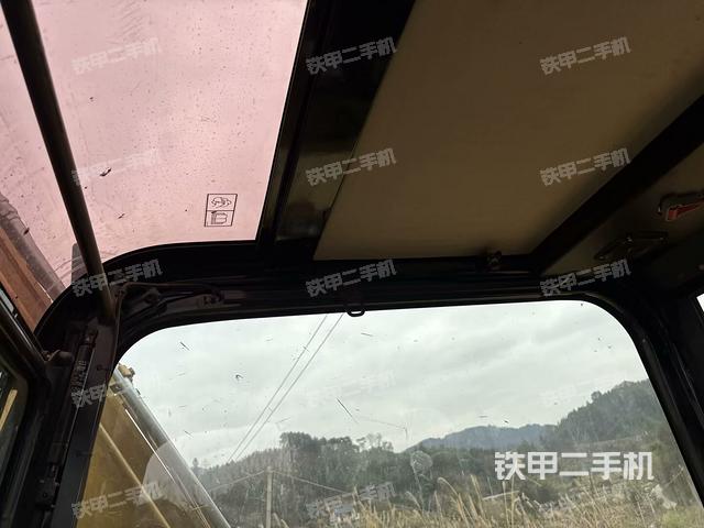 頂棚整體(駕駛室部分) 頂棚整體(駕駛室部分)