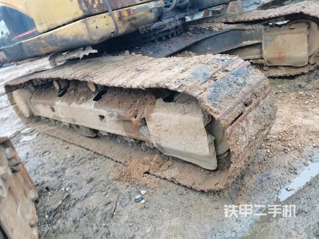 左側(cè)履帶整體?(行走機(jī)構(gòu)) 左側(cè)履帶整體?(行走機(jī)構(gòu))