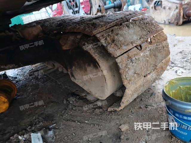 右側(cè)行走馬達(dá)蓋板(行走機(jī)構(gòu)) 右側(cè)行走馬達(dá)蓋板(行走機(jī)構(gòu))