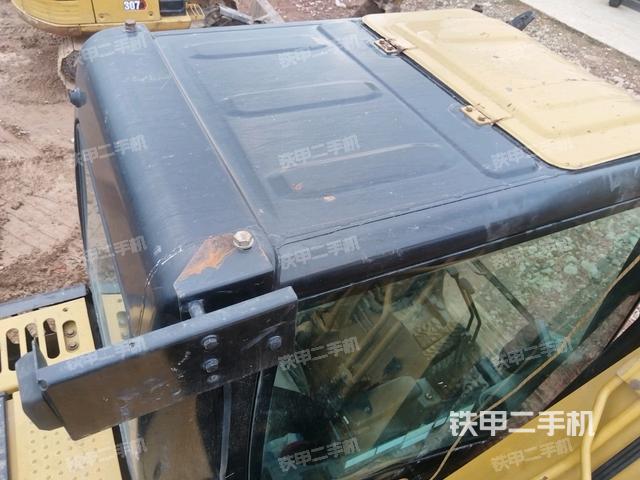 駕駛室頂部俯視（上車部件）