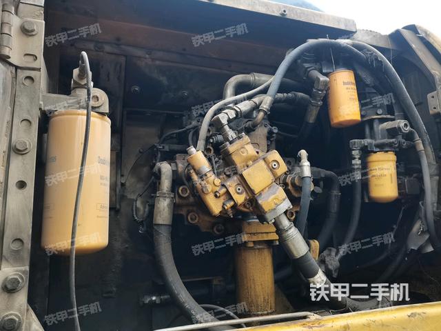 液壓泵斜45?左（大件艙室）