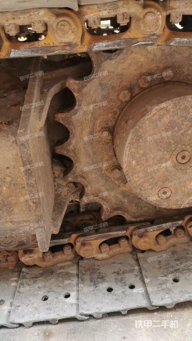 單側(cè)履帶整體（整機(jī)外觀）