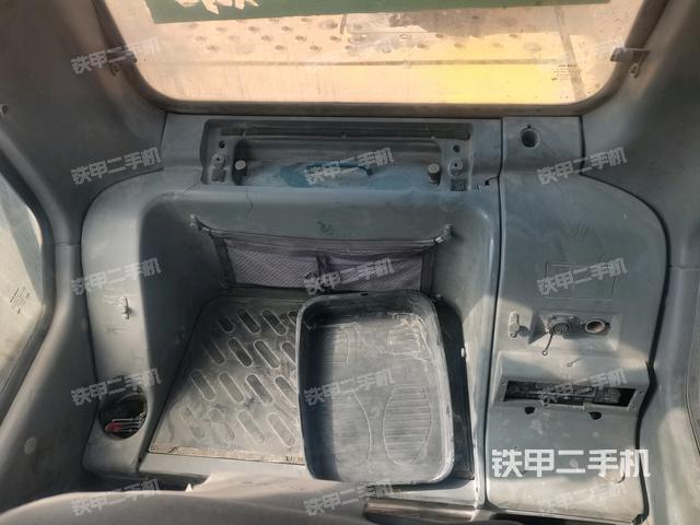 座椅后部(駕駛室部分) 座椅后部(駕駛室部分)