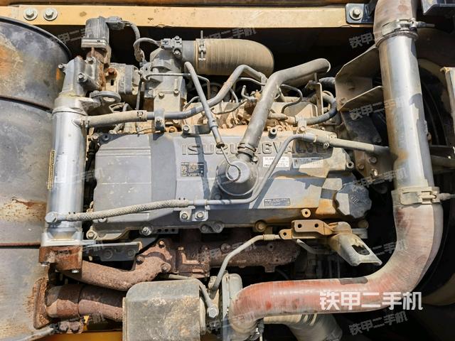 發(fā)動(dòng)機(jī)室（上車部件）