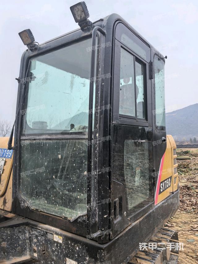 ?駕駛室正側(cè)（駕駛室部分）