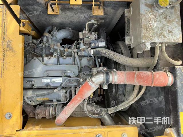 發(fā)動(dòng)機(jī)整體俯視(整機(jī)外觀) 發(fā)動(dòng)機(jī)整體俯視(整機(jī)外觀)