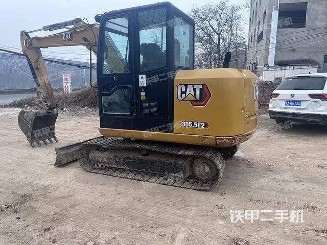 駕駛室頂部（整機(jī)外觀）