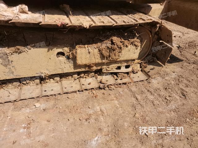 左側(cè)履帶整體?(行走機構(gòu)) 左側(cè)履帶整體?(行走機構(gòu))