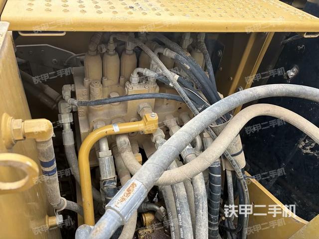 發(fā)動(dòng)機(jī)室(上車部件) 發(fā)動(dòng)機(jī)室(上車部件)