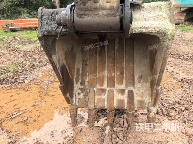 大臂整体 右侧（工作和回转装置）