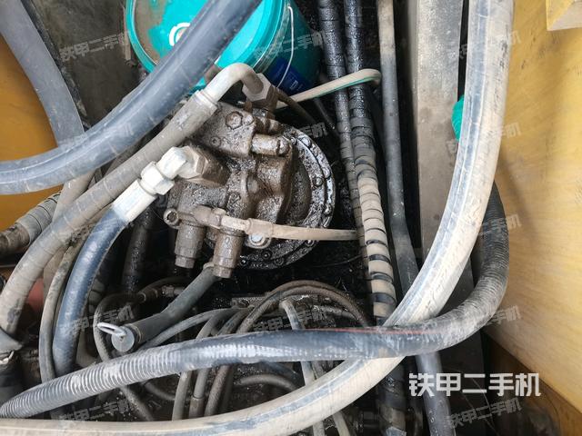 回轉(zhuǎn)馬達（上車部件）