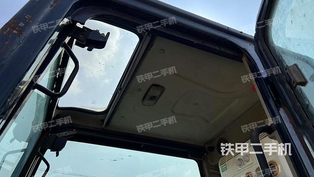 頂棚整體(駕駛室部分) 頂棚整體(駕駛室部分)