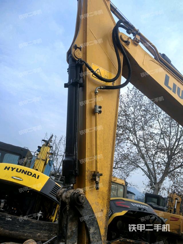 小臂整體左后（工作和回轉(zhuǎn)裝置）