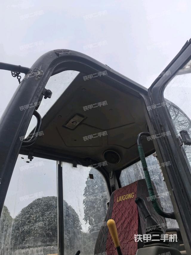 頂棚整體（駕駛室部分）