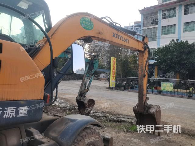 大臂整體?右側（工作和回轉裝置）