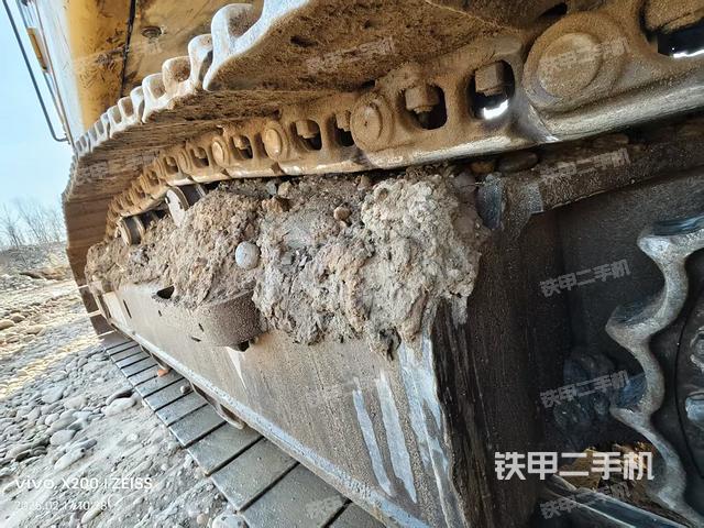 單側(cè)履帶整體（整機(jī)外觀）