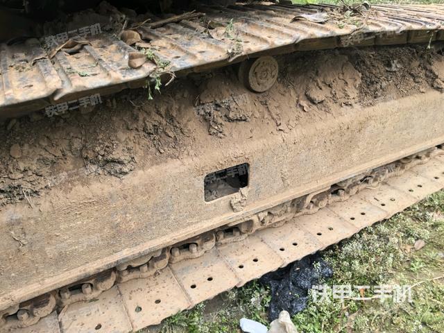 左側(cè)行走馬達(dá)蓋板（行走機(jī)構(gòu)）