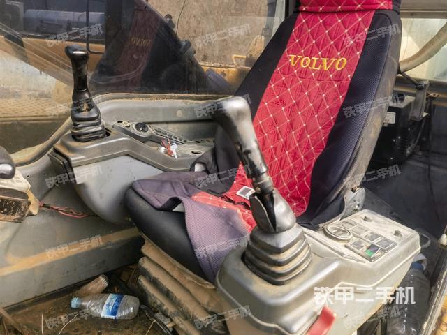 駕駛室整體（整機(jī)外觀）