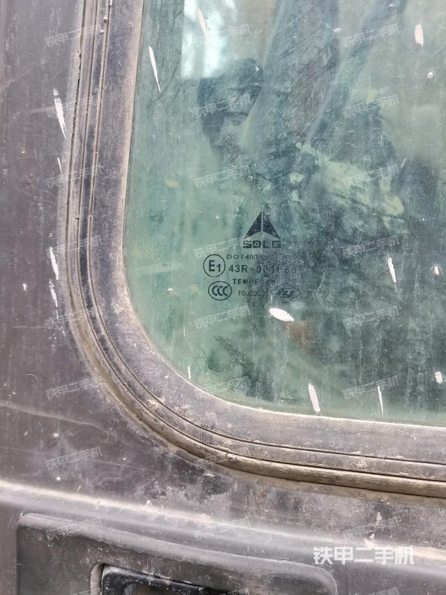 座椅右側(cè)控制臺/鑰匙門/油門/含右手柄（駕駛室部分）