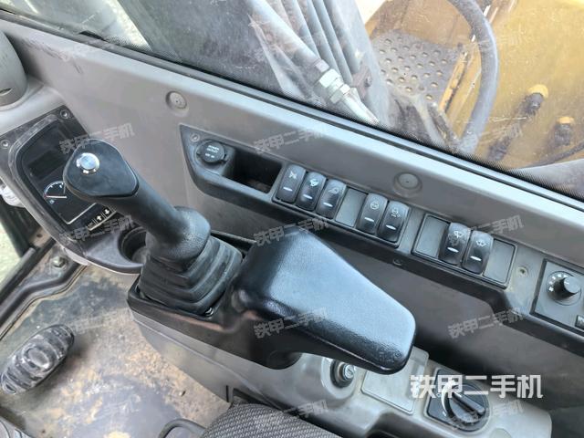 座椅左側(cè)控制臺/音響/含左手柄（駕駛室部分）