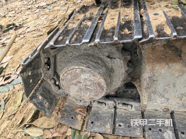 右驅(qū)動輪（行走機(jī)構(gòu)）