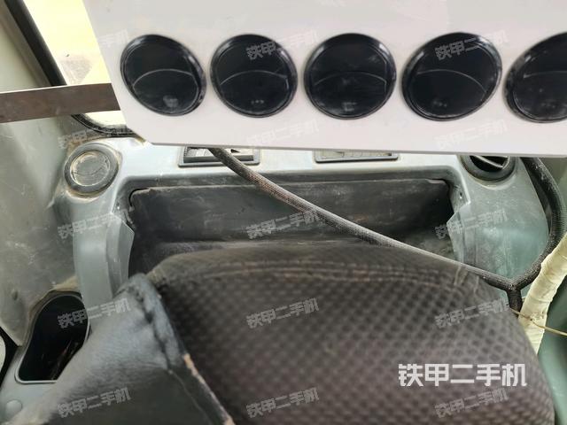 座椅后部（駕駛室部分）