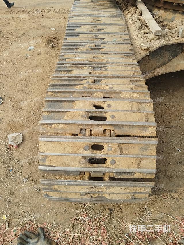 单侧履带整体（整机外观）