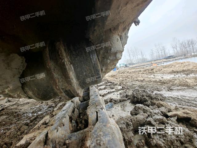 右側行走馬達蓋板（行走機構）