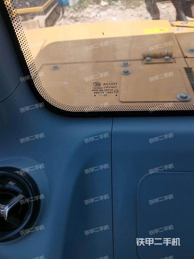 后窗玻璃角標(biāo)（駕駛室部分）