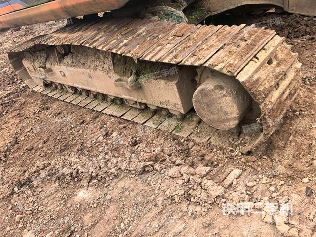 左侧履带整体 （行走机构）